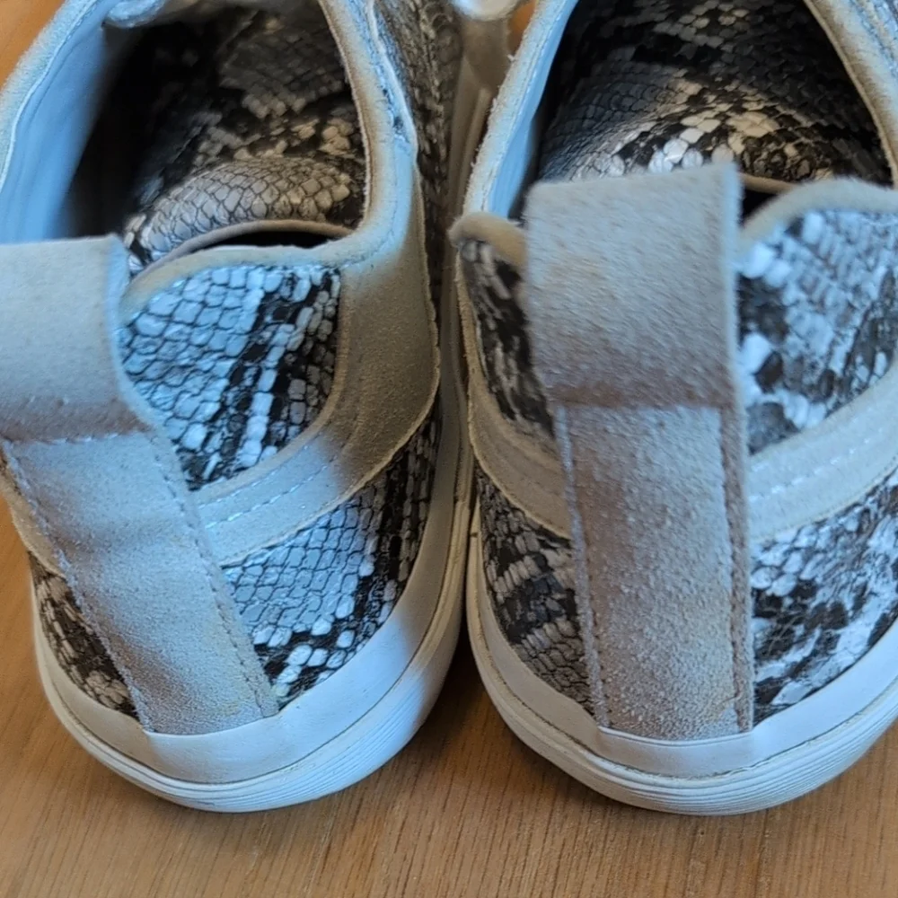 Zara Sneakers Womens 6.5 Snakeskin Print Faux Leather + Suede Casual Sneakers